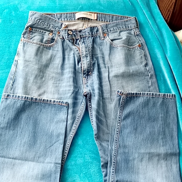 Lot of Levi 505s size 36x30 - Picture 6 of 10